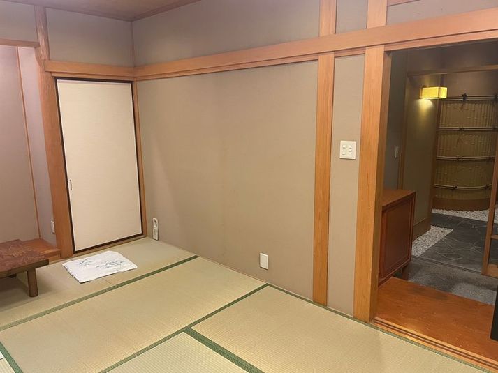 落ち着いた雰囲気の約8畳の和室スペース - レンタルスペース「zinnia」