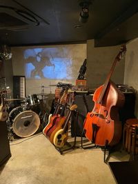 撮影用にも使用可能。ライブやパーティの場合ドラムセットは使用不可。 - BAR HICOTTO キッチン付きレンタルスペースの設備の写真