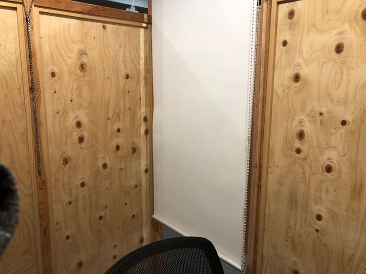 【R-３】格安！１名_スクリーン付き個室ブース_神戸駅前スキマ - 神戸駅前コワーキングスペース Suki_ma（スキマ）