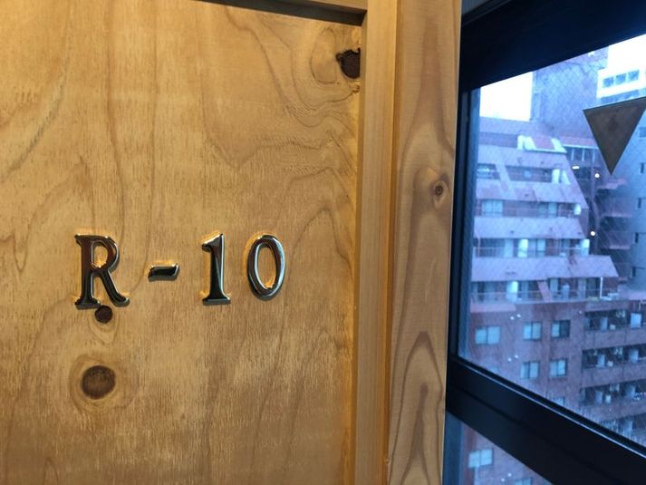 【R-１０】１名_鍵付き個室ブース_神戸駅前スキマ - 神戸駅前コワーキングスペース Suki_ma（スキマ）