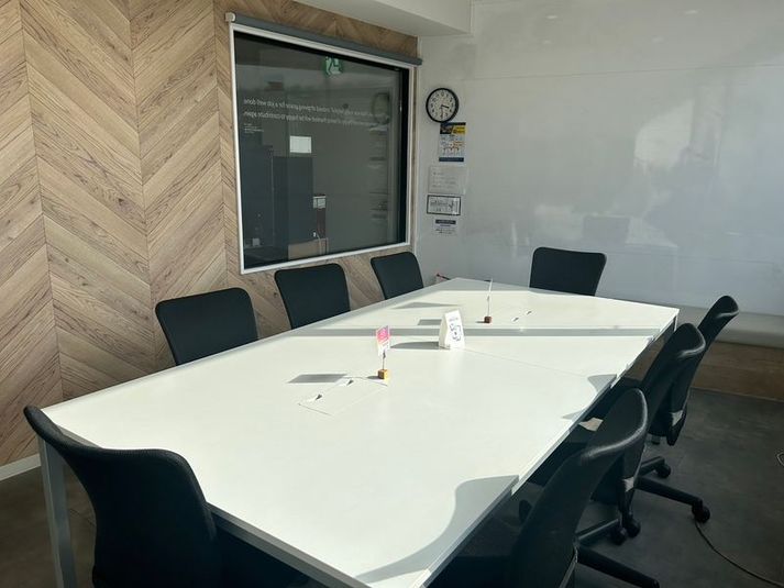 金山駅徒歩1分の貸し会議室 - Voltage名古屋