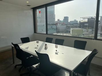 Voltage名古屋 金山駅徒歩1分の貸し会議室の室内の写真