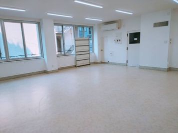 スタジオ内部③ - レンタルスタジオ「スタジオminato湊川店」 60㎡以上の広々レンタルスタジオの室内の写真