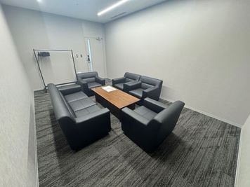 YUI NOS 貸し会議室【Room(7)】の室内の写真