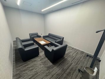 YUI NOS 貸し会議室【Room(7)】の室内の写真