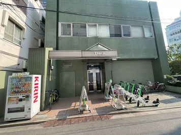 THビルです - THビル2階B+Eルーム 多目的スペース（会議、ダンス等）の外観の写真