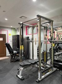 タフスタッフ社パワーラック2台完備 - セルフィットWoman24武蔵小山店の室内の写真