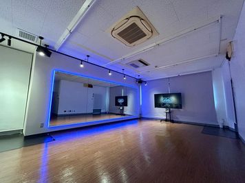 東大阪布施駅から徒歩5分の商店街にある24H利用可能なダンススタジオ - Dance Studio DITTO 布施店