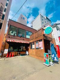 中島公園駅から徒歩3分。zeppsapporoから徒歩1分。店舗前に駐車場2台付。 - Emon's chouchou イベントスペース、ダンススタジオ、ママ会の室内の写真