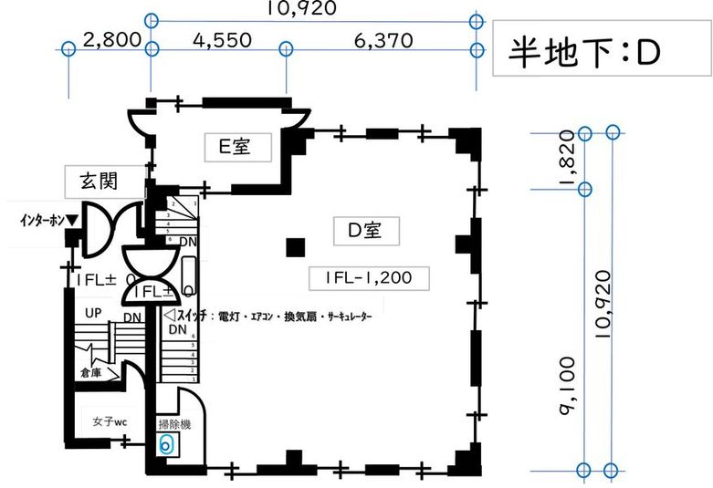 【D室】半地下ダンス 武道。広さ幅10㍍✖10㍍。２面鏡 - 三島カルチャー貸会議室・貸会議室