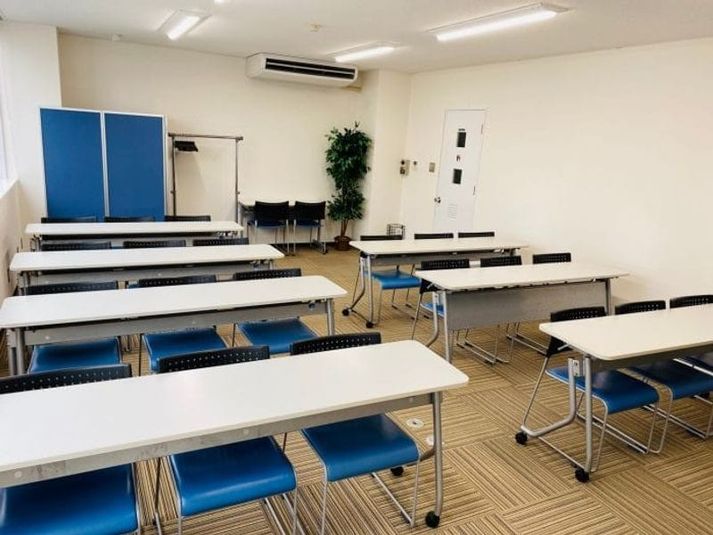 6B - オフィスパーク伏見サカエ22会議室