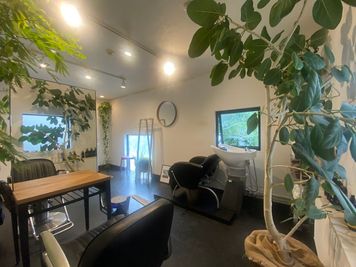 表参道　外苑前から徒歩８分　落ち着いた雰囲気のコンパクトサロン　見学歓迎　早朝の利用も相談ください - 落ち着いた雰囲気のコンパクトサロン