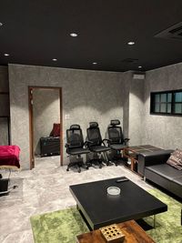 イスは合計７脚あります - Time　rentspace　sweet キッチン付・おうちスペースの室内の写真
