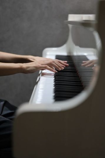 レンタルピアノスタジオ - ピアノスタジオコローレ