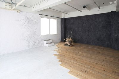 玉造のレンタルスタジオ、自然光が入る明るい空間です - STUDIO KNOT (ノット)