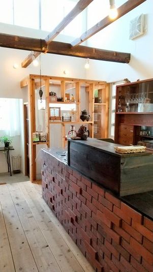 カフェ＆ギャラリー付きレンタルスペース - KATACHI