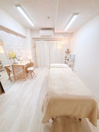 期間限定10％OFF | 完全個室  |  wifi無料 銀座7丁目シンプル内装のワンルームの室内の写真