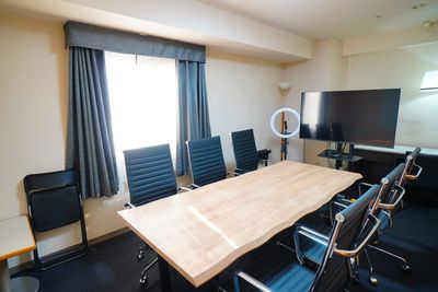 ＜豊橋駅前プライベートスペース725＞光回線Wi-Fi📶50型スマートテレビ🖥️会議/商談/ビジネス/ワークショップ - 豊橋駅前プライベートスペース