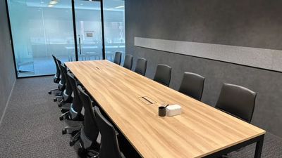 いいオフィス芝浦byヨコソーレインボータワー いいオフィス芝浦　12名用会議室-Meeting Room C-の室内の写真