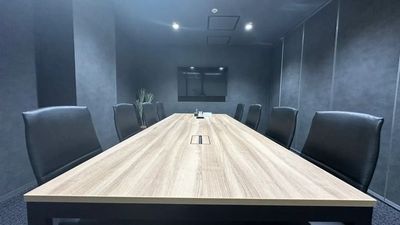 いいオフィス芝浦byヨコソーレインボータワー いいオフィス芝浦　8名用会議室-Meeting Room A-の室内の写真