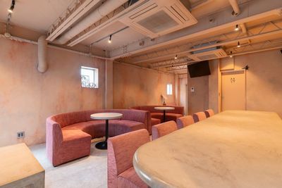 渋谷駅付近のおしゃれなBARです✨
撮影等のご相談も多く頂いております📸 - Relax BAR 円山町 Relax BAR 円山町｜イベント・撮影利用📸の室内の写真