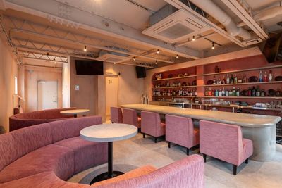 渋谷駅付近のおしゃれなBARです✨
撮影等のご相談も多く頂いております📸 - Relax BAR 円山町 Relax BAR 円山町｜イベント・撮影利用📸の室内の写真
