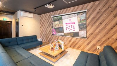 623_LIVING神戸三宮の室内の写真