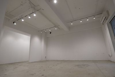 SPACE05 総床面積50.1㎡ ｜ 天井高2.67m ｜ 2F
トイレ、シンク、冷蔵庫あり ｜ コンクリート壁  - HALO HALO (ハロ)　SPACE05の室内の写真