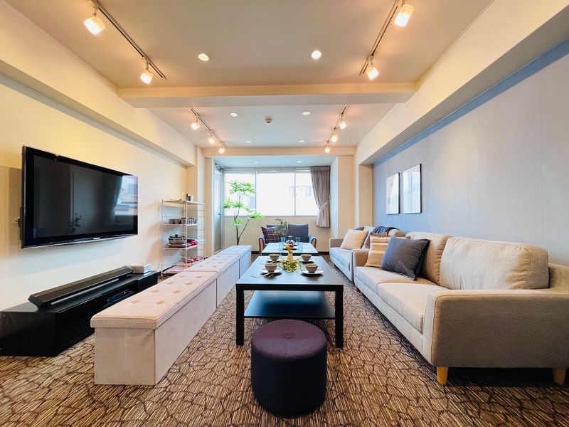 b9b3d7bc-9205-4b59-aa7e-