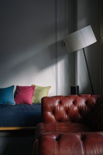 元校長室の会議・交流スペース - AJIRO MUSUBI