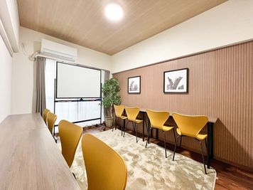 貸し会議室ユニエル三島 【三島駅徒歩4分】完全個室！備品全て無料！貸会議室三島Cの室内の写真