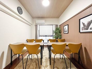 貸し会議室ユニエル三島 【三島駅徒歩4分】完全個室！備品全て無料！貸会議室三島Cの室内の写真