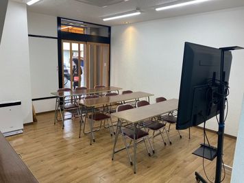 村上ビルスペース内 - 村上ビル JR福山駅東口より徒歩８分！　村上ビル１F　貸会議室の室内の写真