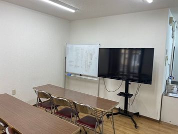 村上ビルスペース内 - 村上ビル JR福山駅東口より徒歩８分！　村上ビル１F　貸会議室の室内の写真