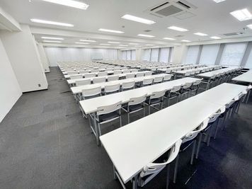 【五反田駅から徒歩 3 分】⭐️最大210名様⭐️研修・試験会場・会議室等に！快適ビジネス仕様！ - スタンダード会議室　五反田ソニー通店