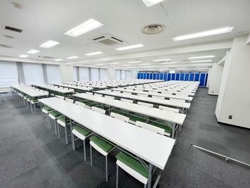 スタンダード会議室　五反田ソニー通店 3階ホール(1/2)の室内の写真