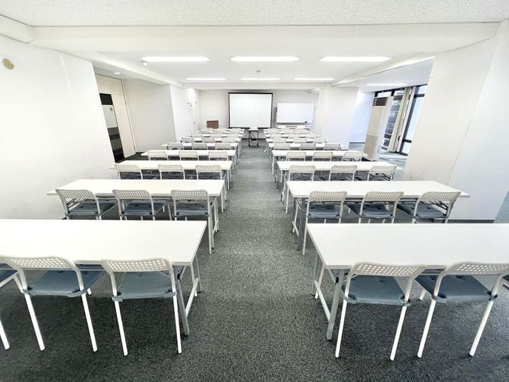 4階E会議室 - スタンダード会議室　新宿ガーデン店