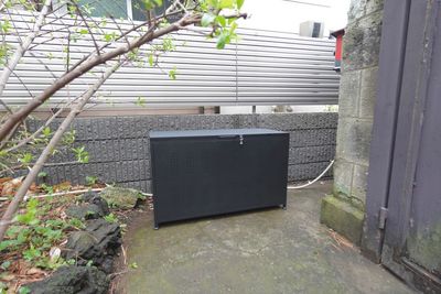 ゴミ箱（入口門の横） - かわせみ亭 古民家スペースかわせみ亭巣鴨の設備の写真