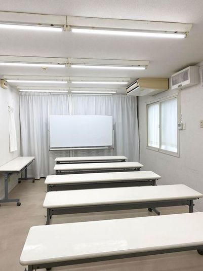 三島カルチャー貸会議室・貸会議室 B室-２階-会議、教室【平塚駅 徒歩1分、貸会議室30年の実績】の室内の写真