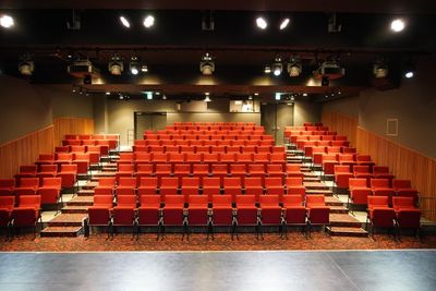 劇場・ステージ側から - 熊本マンガアーツ 熊本マンガアーツ（劇場・149席）の室内の写真