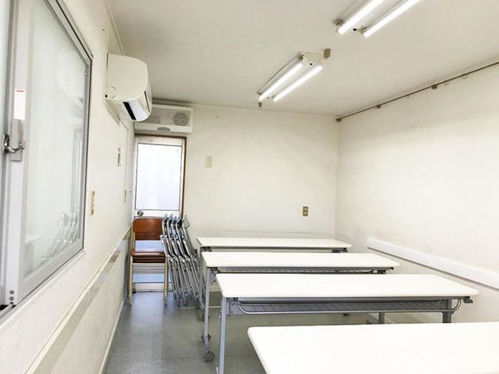 E室-1階別館-会議、教室【平塚駅 徒歩1分、貸室30年の実績】 - 三島カルチャー貸会議室・貸会議室