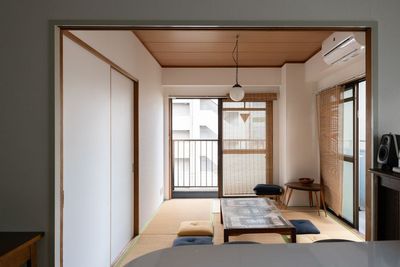 【撮影・二面採光】こだわりのレトロ家具、光の綺麗なアパートスタジオ - おざぶ