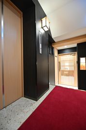 BOOK&OFFICE 文悠 B-1室の入口の写真