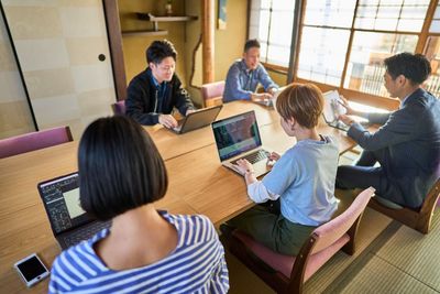 ミーティングの風景 - SIGHTS KYOTO 【6名様まで】祇園の中のミーティングルーム［会議室/3階］の室内の写真