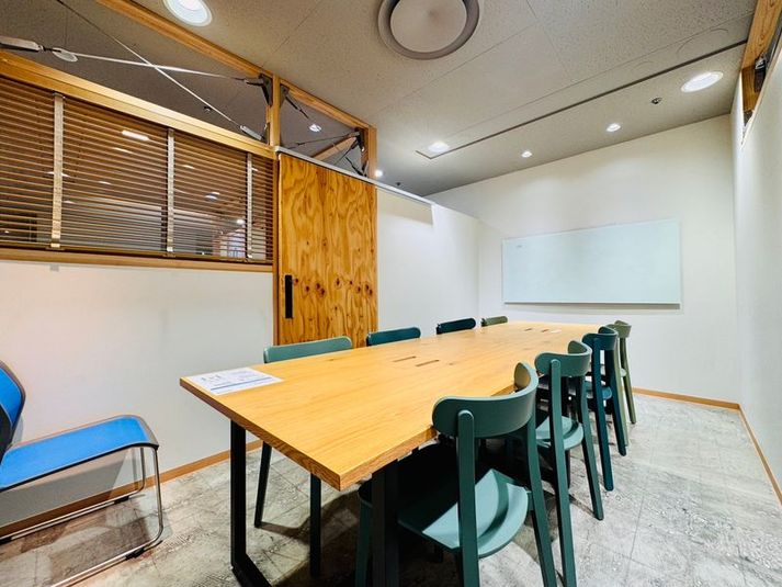 豊田市駅スグ！9名利用可の多目的個室！飲食持ち込みOK🍔🥤 - セルフカフェT-FACE豊田店（Ｙシェア）