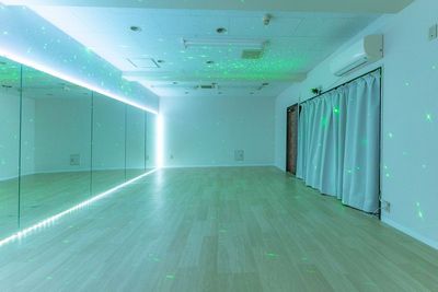 レンタルスタジオNuts川崎店 【初回限定の特別価格】川崎でダンスができるレンタルスタジオの室内の写真
