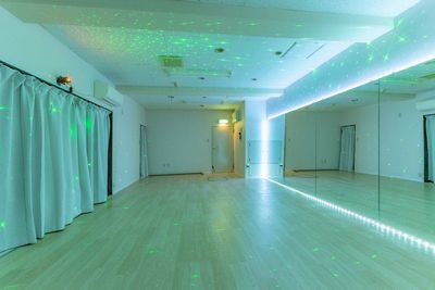 レンタルスタジオNuts川崎店 【初回限定の特別価格】川崎でダンスができるレンタルスタジオの室内の写真