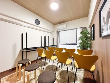 安い・快適・綺麗な完全個室！Wifi・ホワイトボード全て無料！貸会議室ユニエル三島C - 貸し会議室ユニエル三島