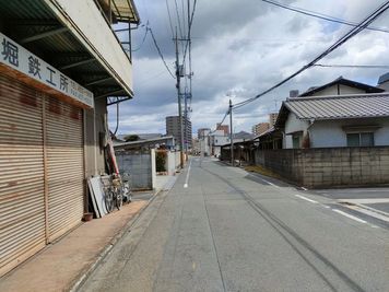 ここを右に入る - レンタルスペースORANGE倉敷店 レンタルスペースORANGE倉敷店🎉の入口の写真