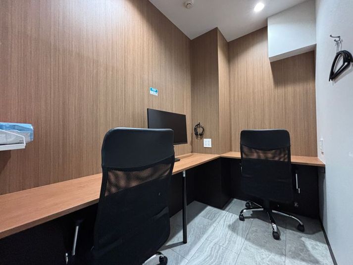 いいオフィス錦糸町 2名個室（ブース18）の室内の写真